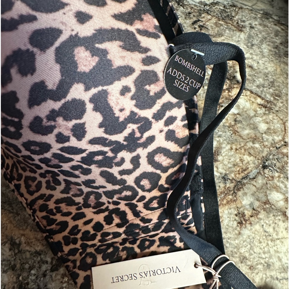 VS Bombshell bra C38- NEW